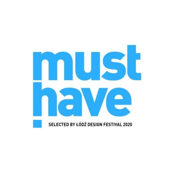 Wisząca lampa Konko Light w kształcie niebieskiego stożka o średnicy 45 cm