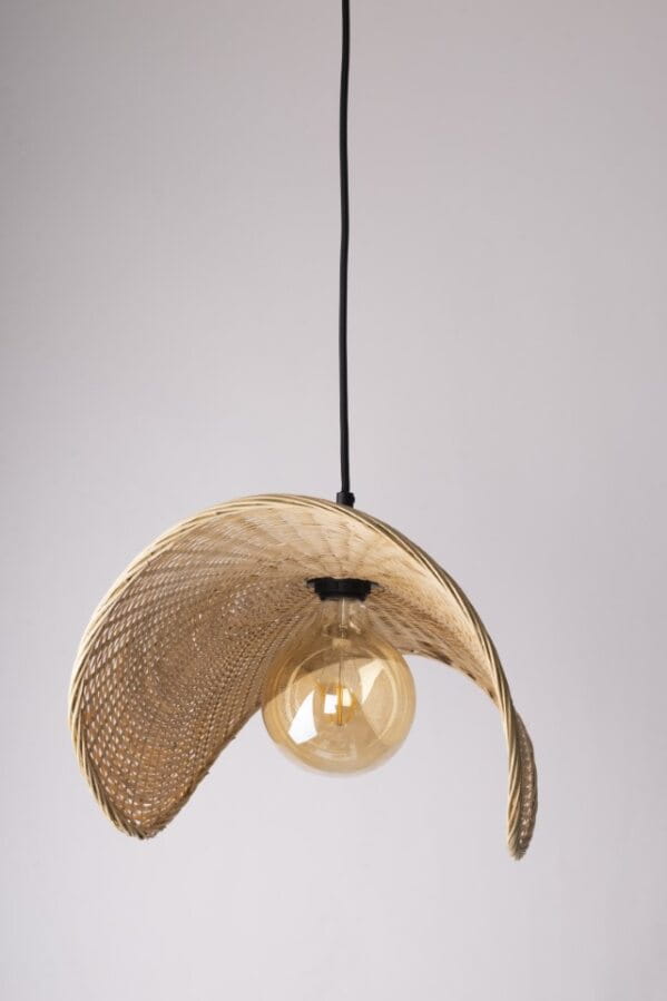 Wisząca lampa Koshi I z naturalnego rattanu