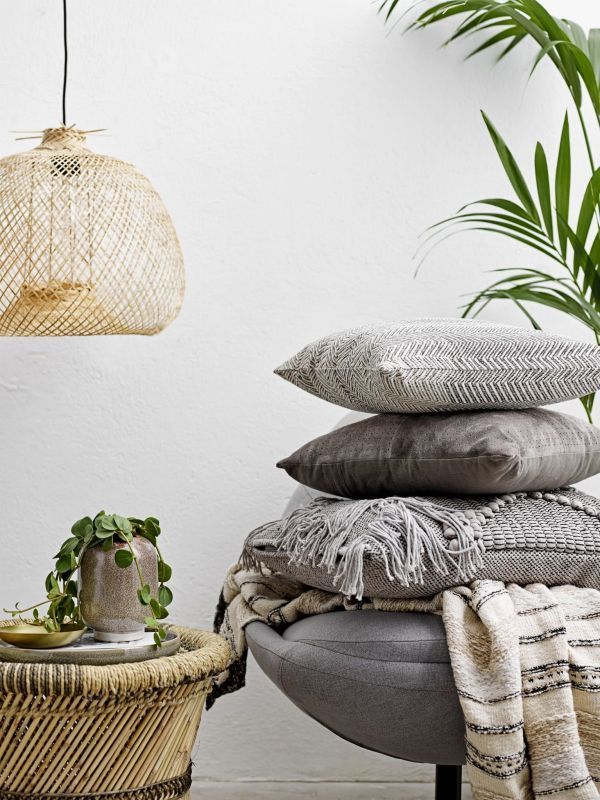 Wisząca lampa Rodi z naturalnego bambusa