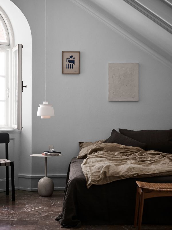 Wisząca lampa Utzon JU1 z białym kloszem