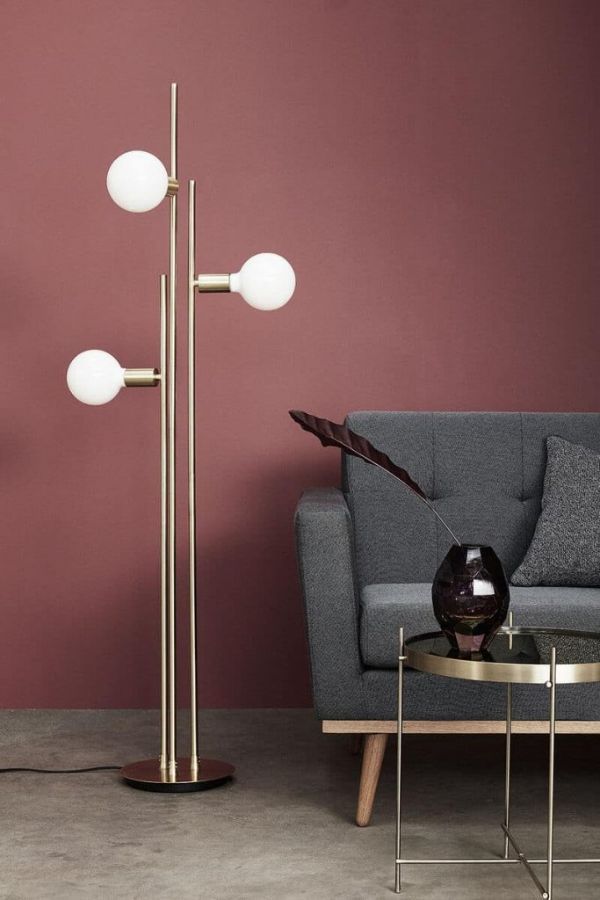 Złota lampa podłogowa Balance z trzema punktami świetlnymi