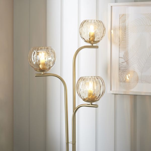 Złota podłogowa lampa Dimple z kloszami ze szkła