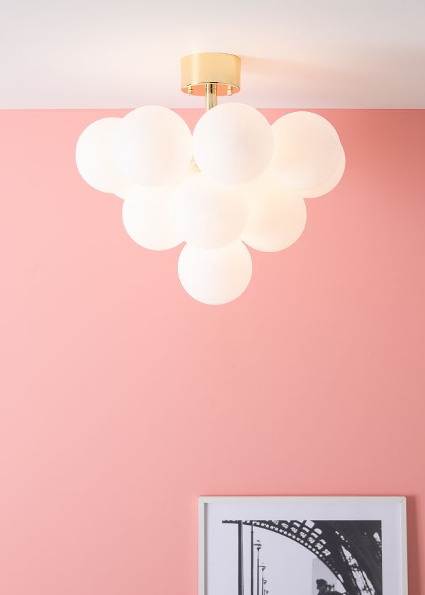 Złota sufitowa lampa Merlot ze szklanymi kloszami