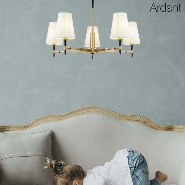 Złoty żyrandol Zaragoza o eleganckim designie