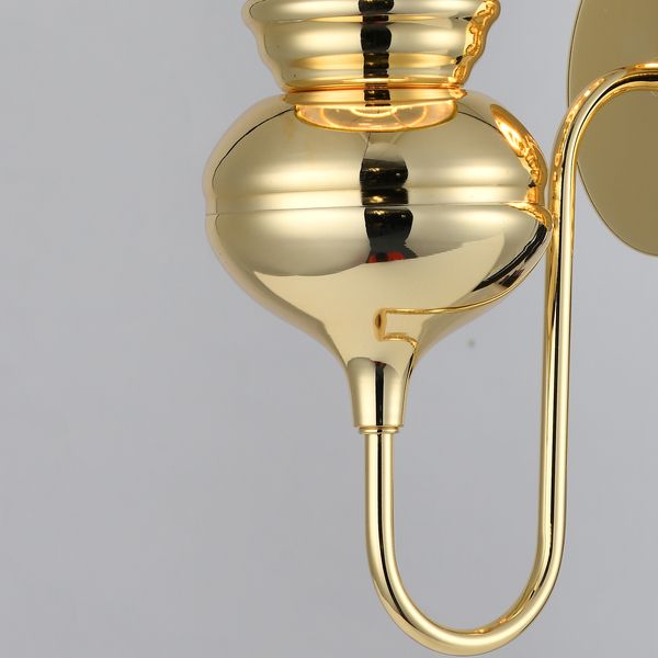 Złoty kinkiet Queen z czarnym abażurem