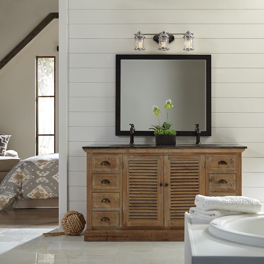 Kinkiet Ashlandbay z trzema punktami świetlnymi w wykończeniu z polerowanego chromu