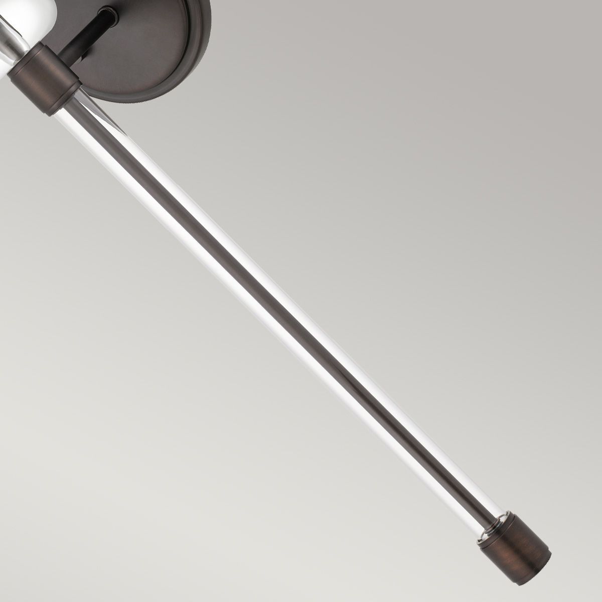 Brązowy kinkiet Barbour z jasnym abażurem