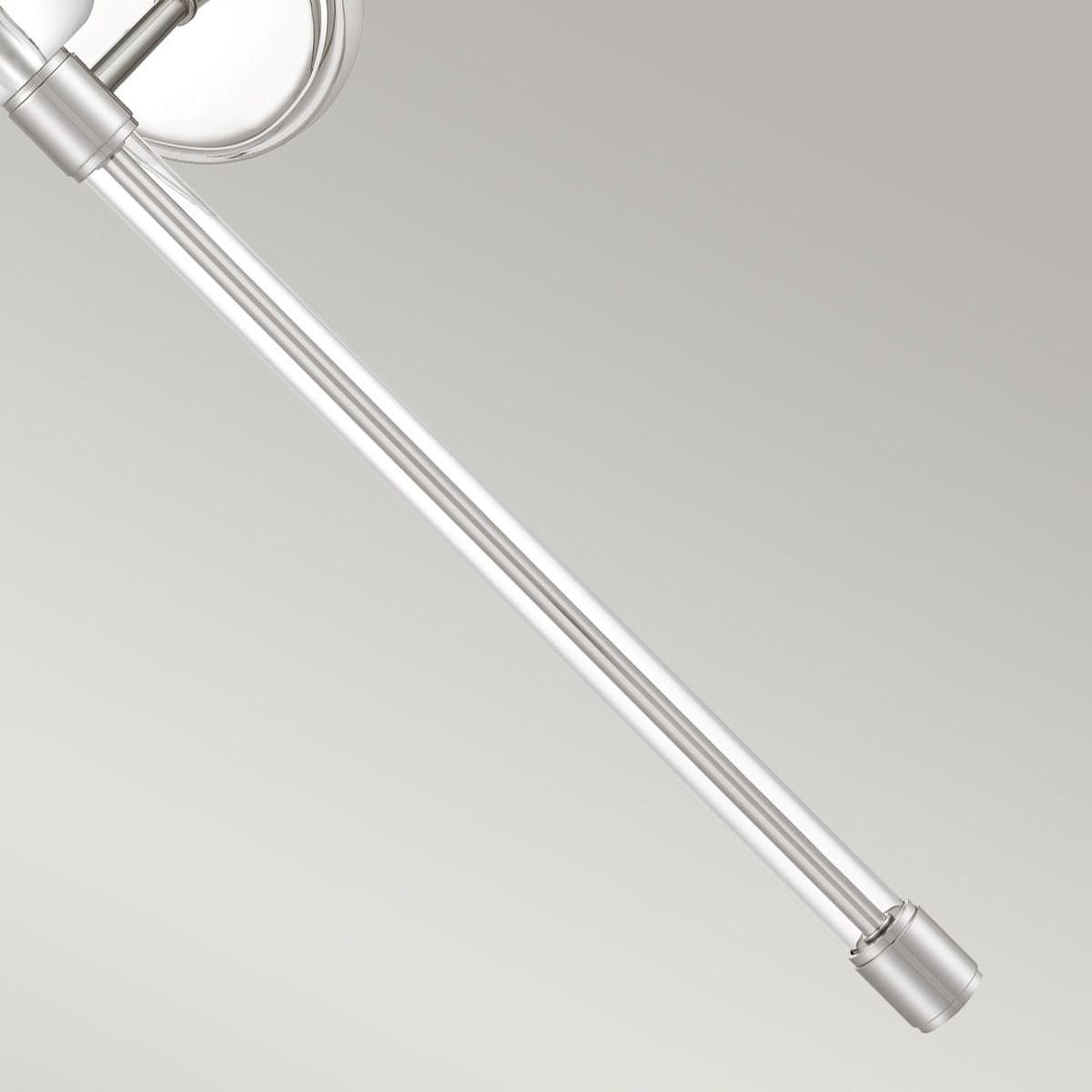 Srebrny kinkiet Barbour z jasnym abażurem