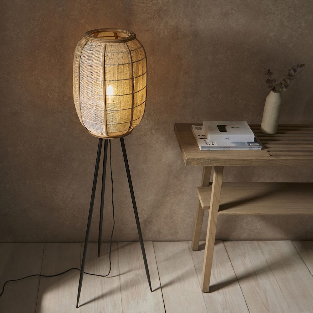 Podłogowa lampa Zaire do sypialni