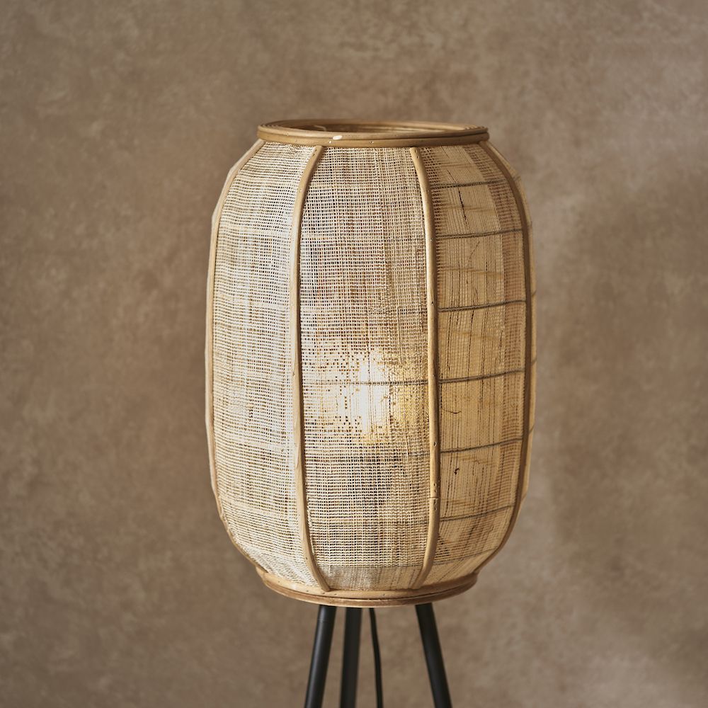 Podłogowa lampa Zaire do sypialni