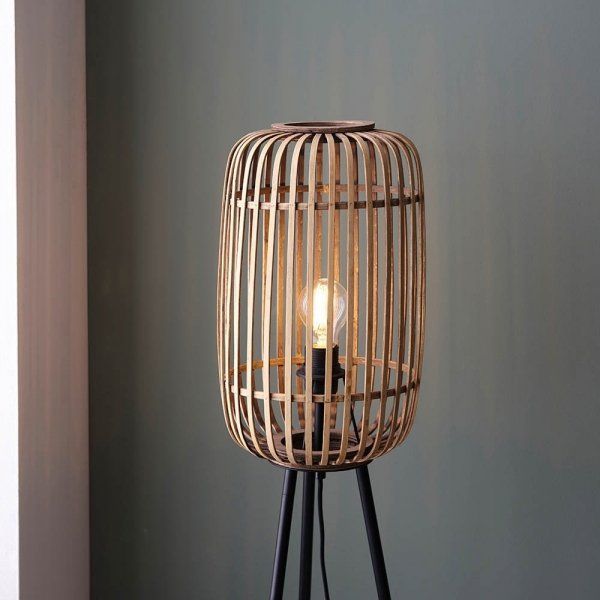 Lampa stojąca Mathias z bambusowym kloszem idealna do salonu