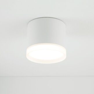 Biała sufitowa lampa Silba idealna do przedpokoju