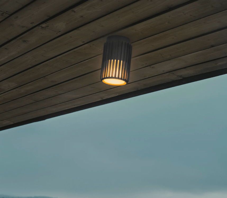 Sufitowa tuba Aludra od Nordlux w antracytowym kolorze o klasie szczelności IP54