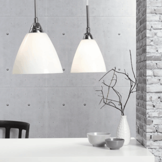 Elegancka wisząca lampa Read 20 z opalowego szkła