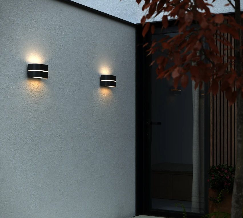 Czarny zewnętrzny kinkiet Sibelis o klasie szczelności IP44