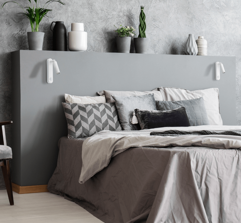 Elegancki, biały kinkiet Enzo Long TK z możliwością regulacji, idealny do sypialni