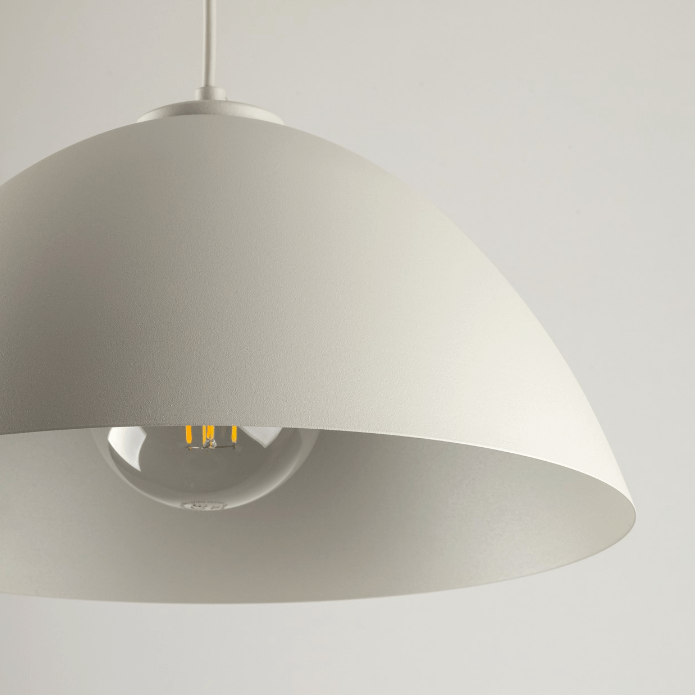 Beżowa, półowalna lampa wisząca Faro inspirowana stylem wabi-sabi