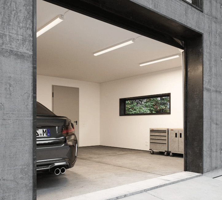 Liniowa lampa LED Oakland 60 o mocy 22W, strumieniu świetlnym 2400 lm i barwie światła 4000K