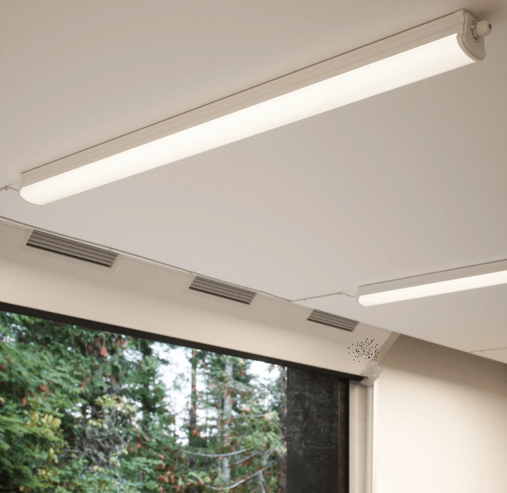 Liniowa lampa LED Oakland 60 o mocy 12W, strumieniu świetlnym 1250 lm i barwie 4000K