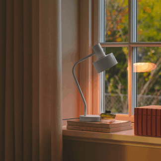 Lampa stołowa Matis od Nordlux z regulowanym kloszem