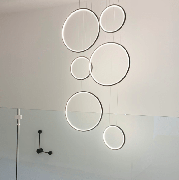 Wisząca lampa na antresolę Okręgi No. 8 – 6 pierścieni, 4000K, z funkcją ściemniania