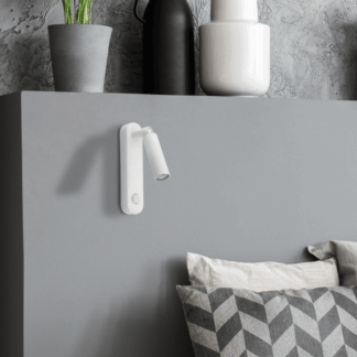 Elegancki, biały kinkiet Enzo Long TK z możliwością regulacji, idealny do sypialni