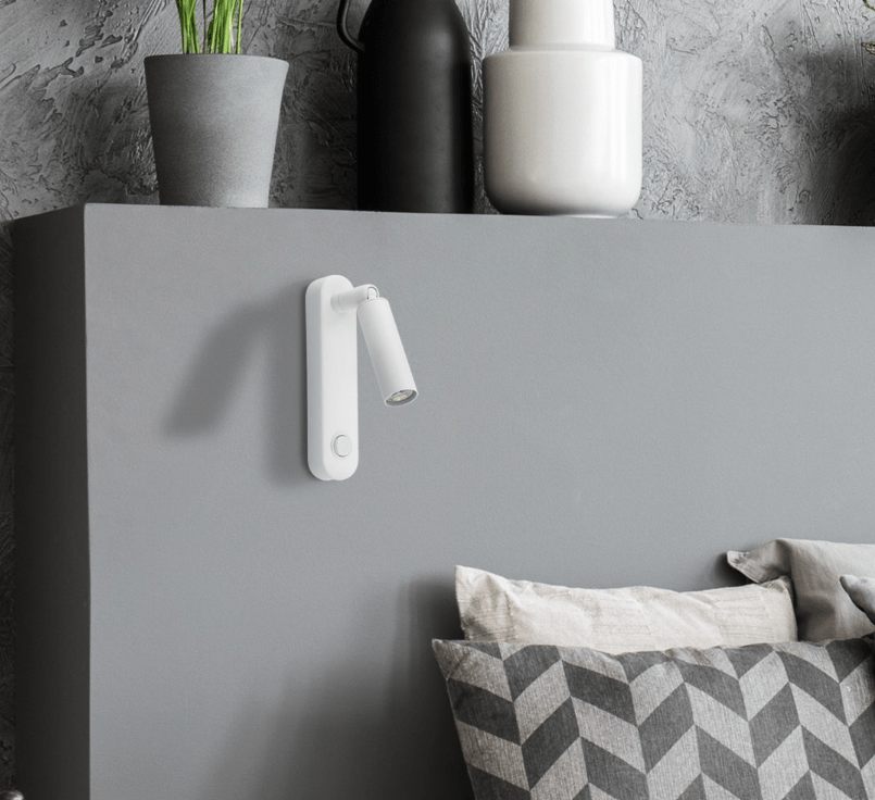 Elegancki, biały kinkiet Enzo Long TK z możliwością regulacji, idealny do sypialni