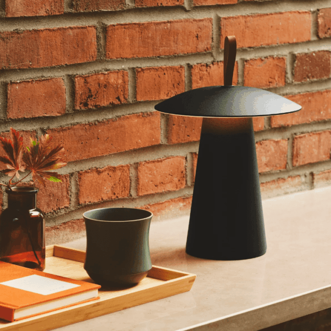 Czarna lampa stołowa Ara 2 To-Go od Nordlux – nowoczesny, ulepszony model