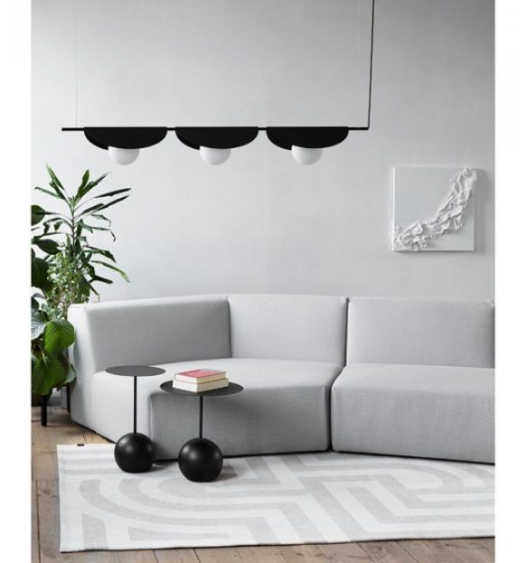 Nowoczesny czarny żyrandol Sallo C z trzema szklanymi kulami i owalnymi blaszkami