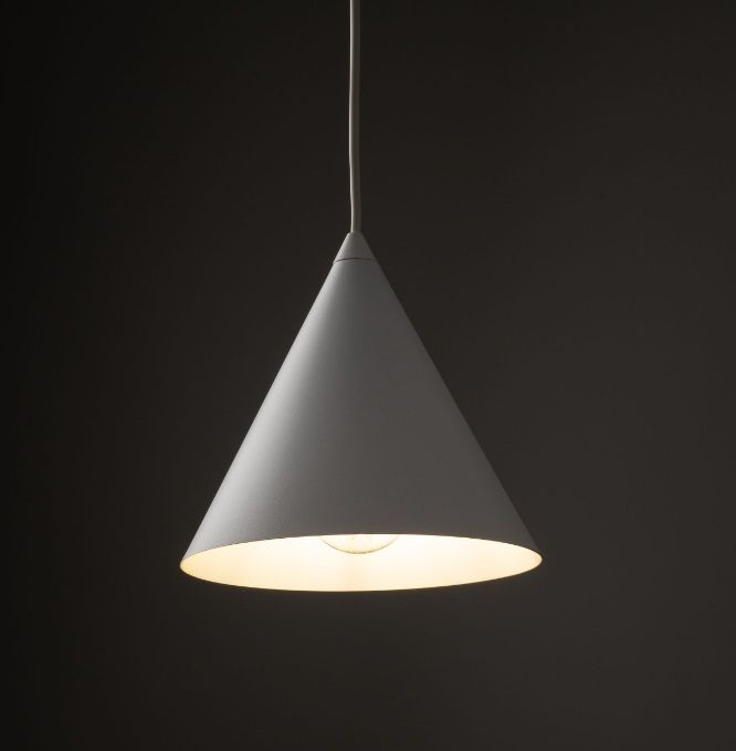 Biała, minimalistyczna lampa wisząca Cono MINI TK