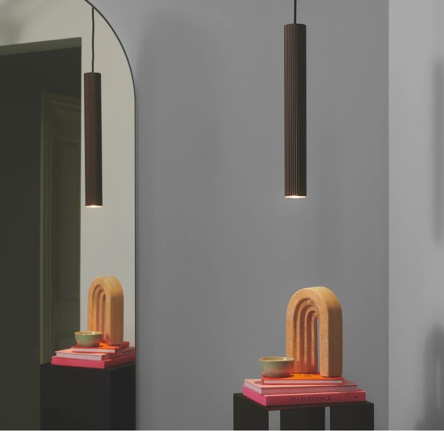 Brązowa, wisząca lampa Vico o karbowanej tubie od Nordlux