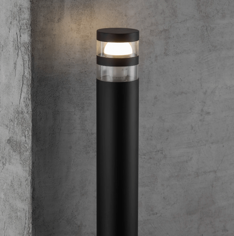 Czarna lampa słupek Birk z aluminium, odporna na warunki atmosferyczne (IP44)