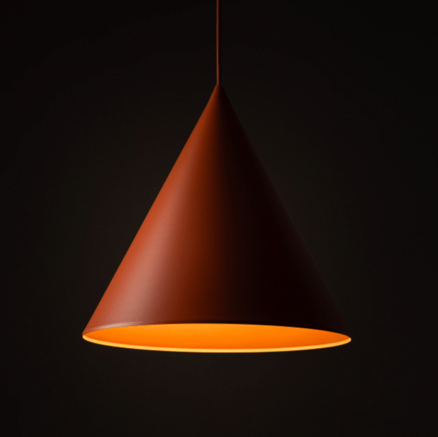 Duża wisząca lampa Cono w intensywnie czerwonym kolorze