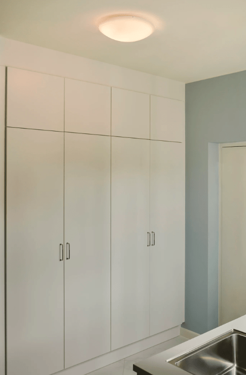 Plafon Standard o średnicy 38 cm marki Nordlux z białym szklanym kloszem