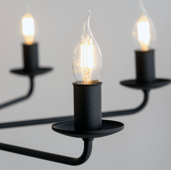 Rustykalny, klasyczny żyrandol Limal z siedmioma ramionami w stylu świecznikowym