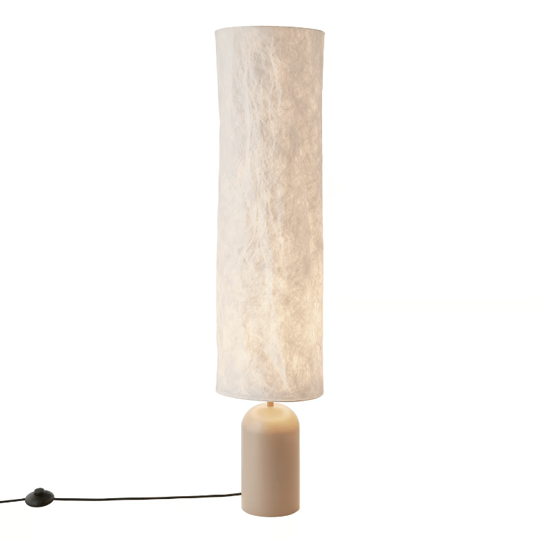 Stojąca lampa Talli z Tyveku marki DFTP z metalową podstawą