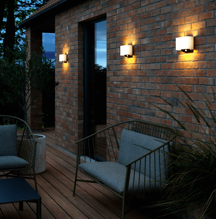 Stylowy kinkiet solarny Piola z czujnikiem ruchu i klasą ochrony IP44