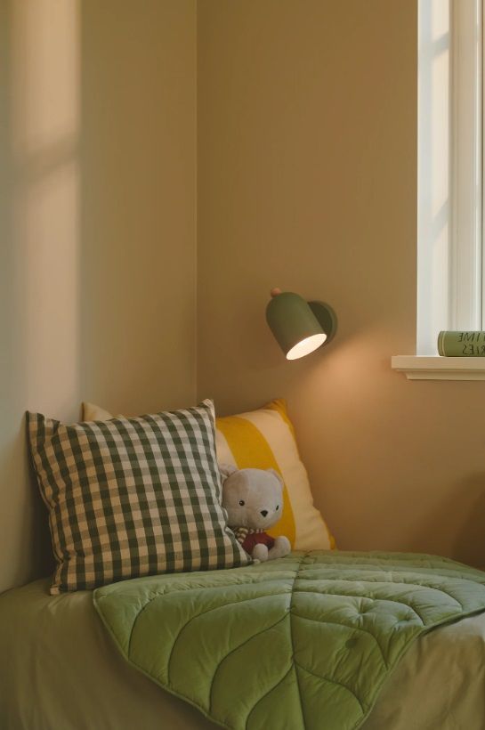 Zielony kinkiet Gaston w stylu skandynawskim