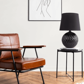 Elegancka nocna lampa Santana z czarnym abażurem