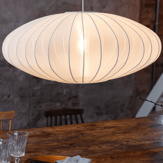 Biała lampa wisząca Florence 75 z siateczkowym kloszem do oświetlenia stołu