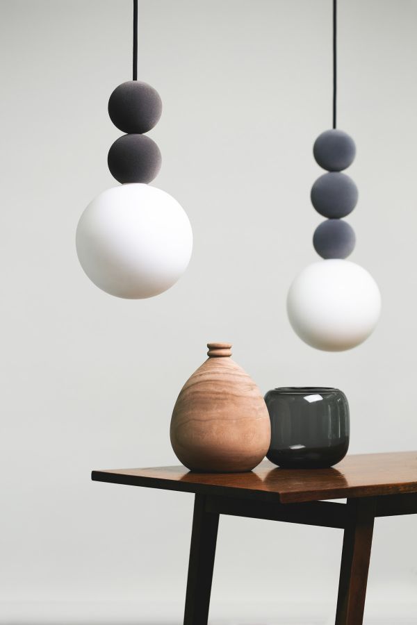 Wisząca lampa Bola Bola Velvet w szarym kolorze, 18 cm