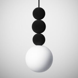 Czarna lampa wisząca Bola Bola Velvet o średnicy 27 cm