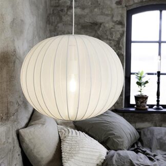 Biały ażurowy żyrandol Florence 50 do sypialni – lekki i stylowy abażur.