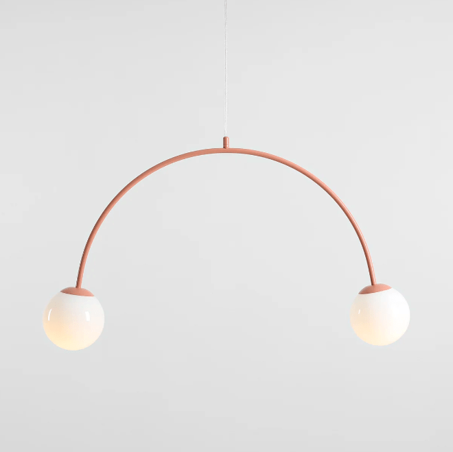 Koralowa wisząca lampa Una 2 w kształcie kul – idealna do gabinetu