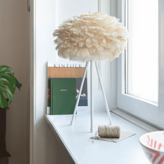 Lampa sufitowa lub dekoracyjna lampka nocna Eos S Mini z beżowymi piórami