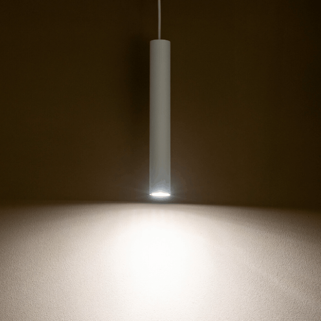 Biała lampa tuba wisząca nad stolik Fourty M o długości 30 cm