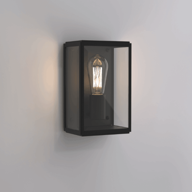 Szklany, czarny kinkiet zewnętrzny Homefield od Astro Lighting o klasie szczelności IP44