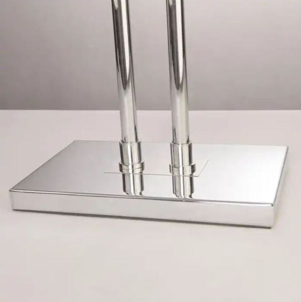 Srebrna lampa podłogowa Athens z eleganckim abażurem