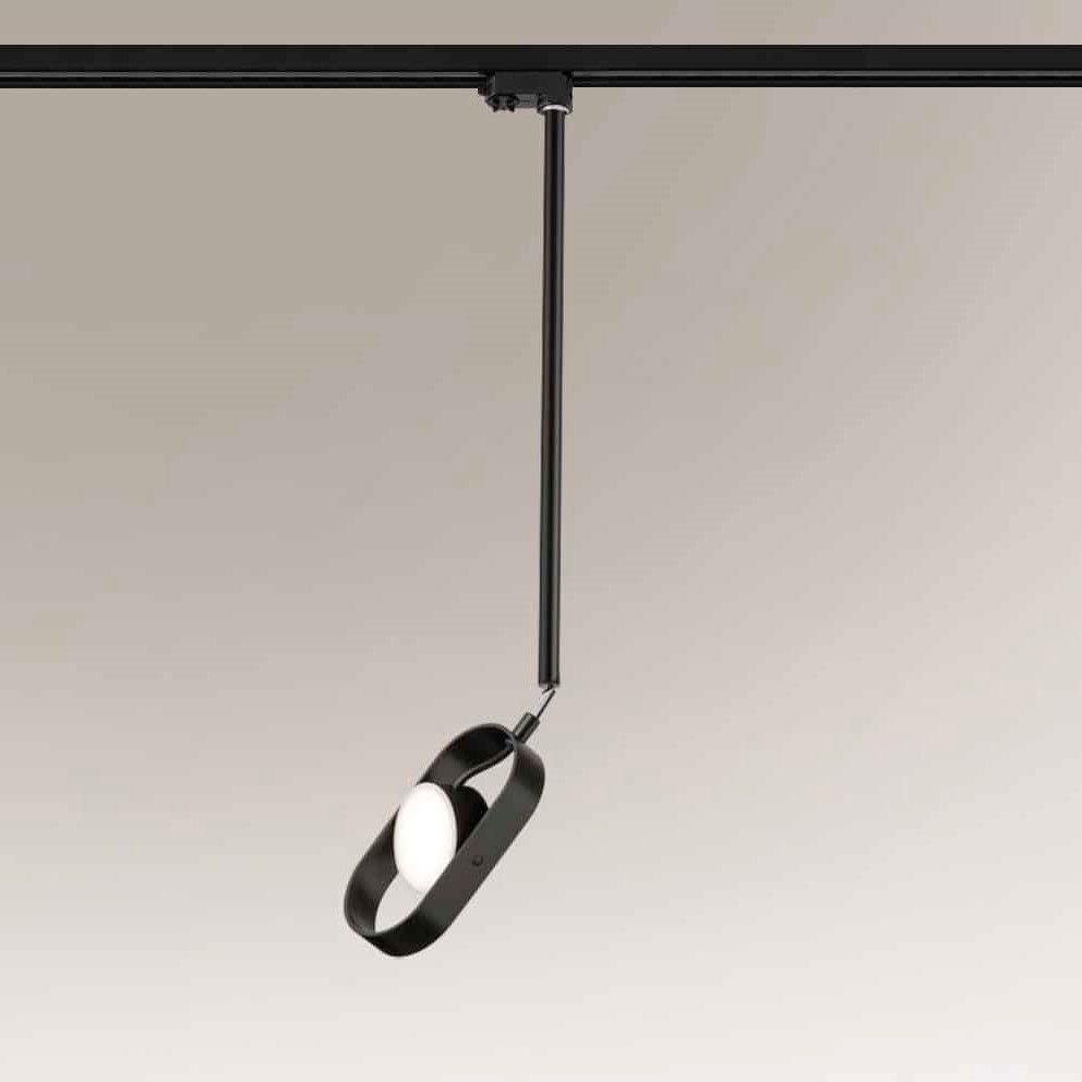 Wisząca lampa Furoku w czarnym kolorze z oświetleniem LED marki Profile Shilo