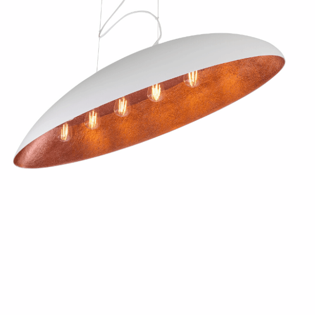 Biała, wisząca lampa Canoe z miedzianym wnętrzem o długości 117 cm